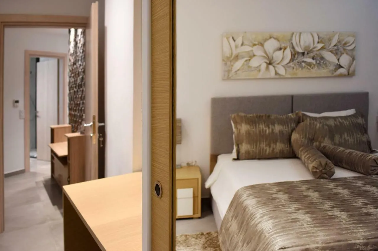 سالونيك Elxis Luxury Apartment اليونان
